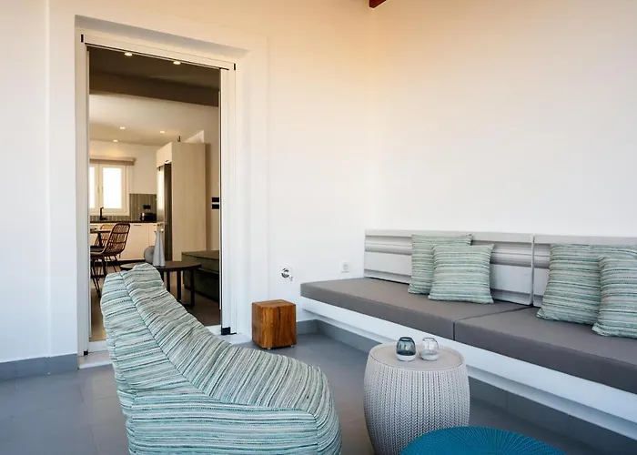 Semesterbostad Koumbara Sea View *